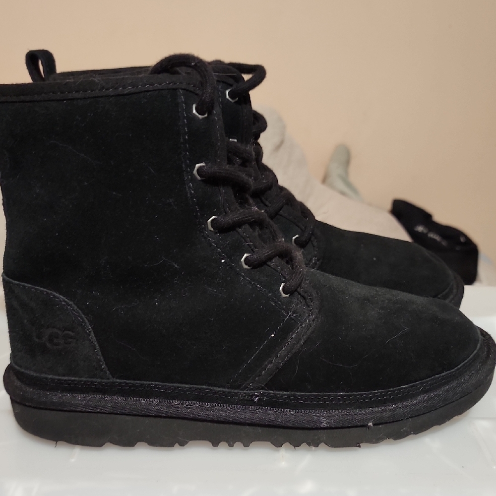 UGG Kids Black High Neumel Lace-Up Boots